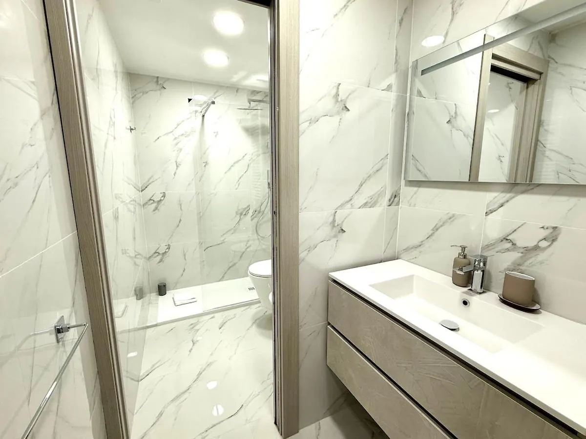5 Minuti Duomo - Metro M4 Argonne - Linate Airport Apartment Milan 0*,