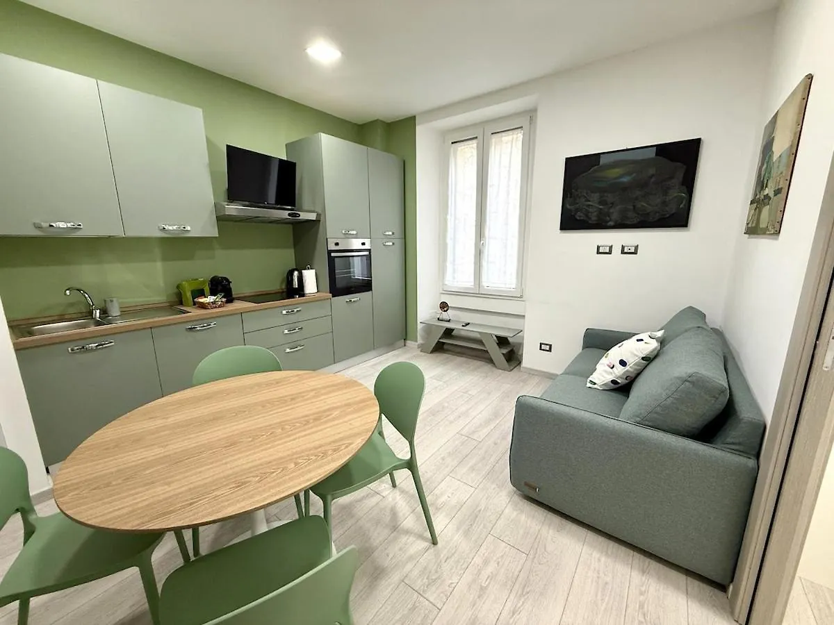 Ferienwohnung 5 Minuti Duomo - Metro M4 Argonne - Linate Airport Mailand Apartment
